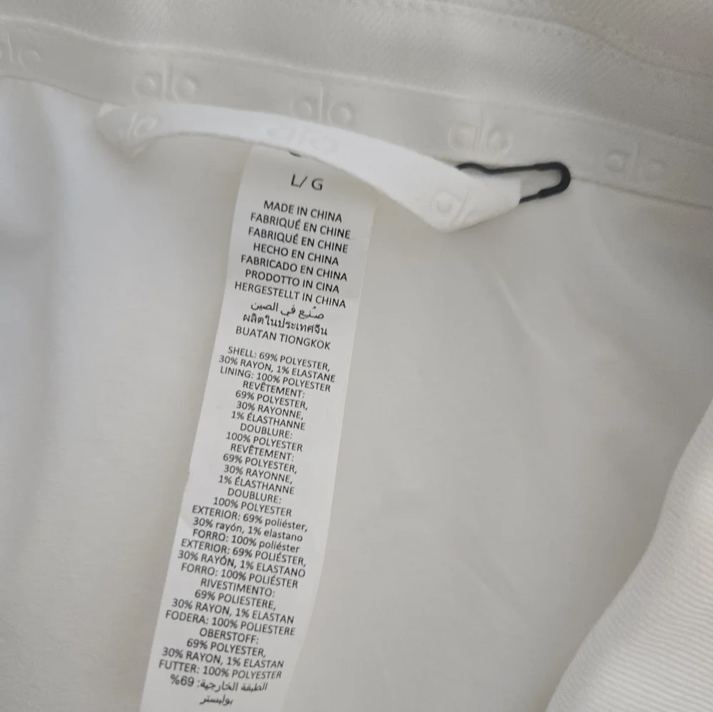 NWOT Alo Yoga Cropped First Class Blazer in Ivory off white sz LARGE